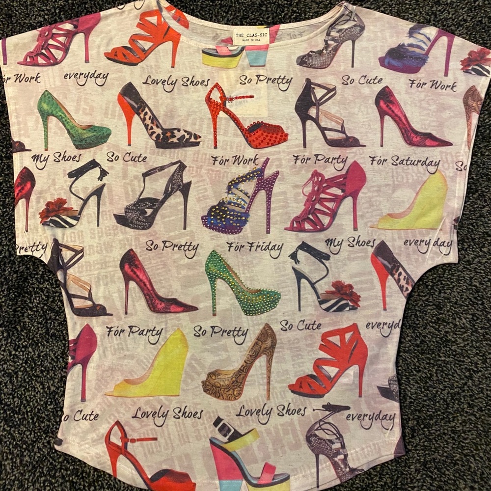 HIGH HEEL TEE